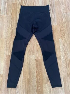 Forever21-Black High-Waist Panelled Leggings